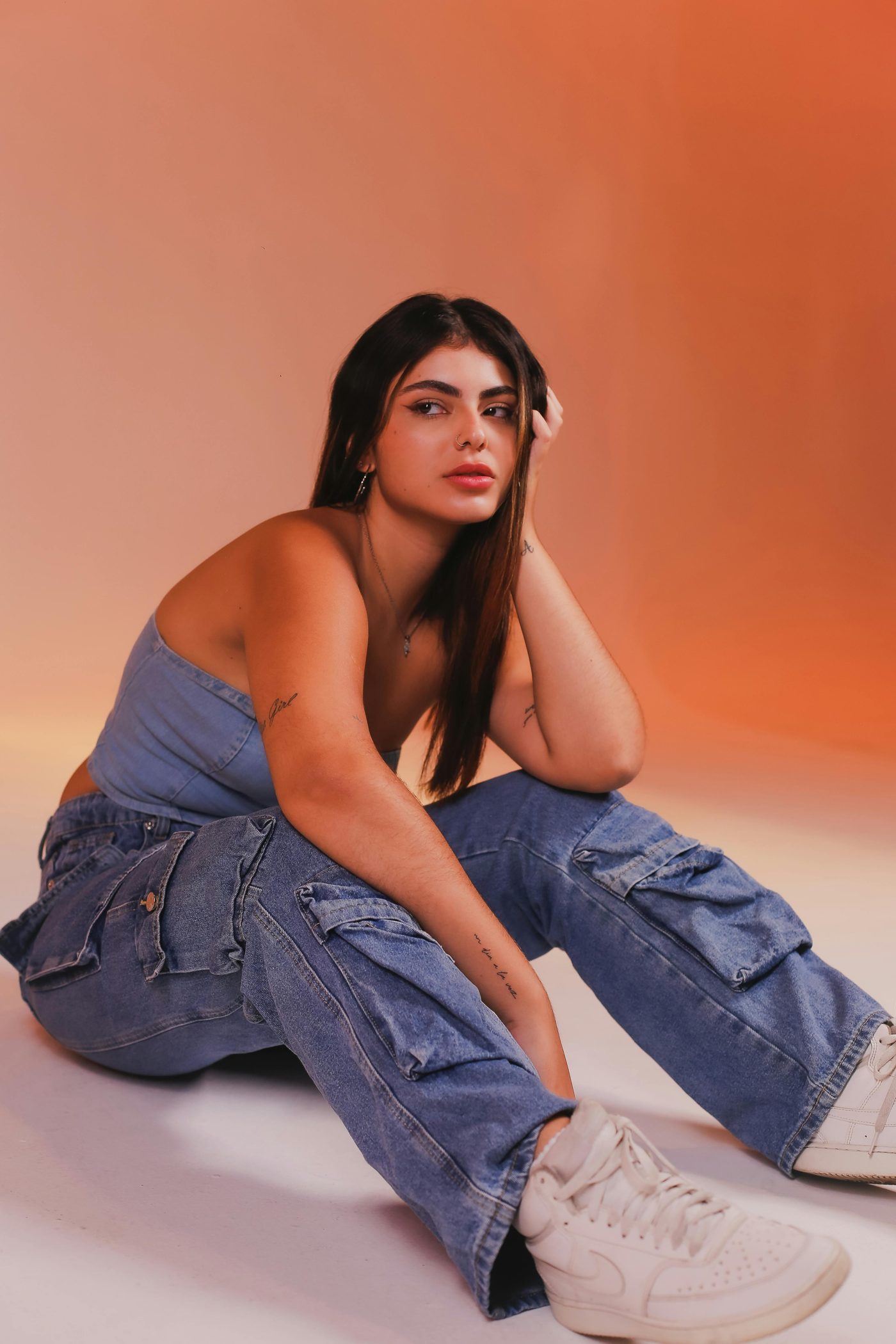 Streetwear — cargo pants and layered fits